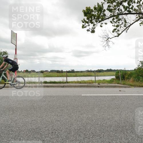 30.08.2026 - Elbe Triathlon Hamburg Michael Burmester http://msf.ph/oto/10046215 30.08.2026 14:44:57 Radfahren  meine-sportfotos.de