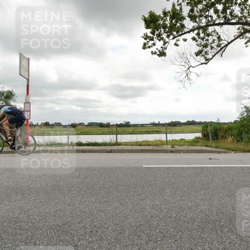 30.08.2026 - Elbe Triathlon Hamburg Michael Burmester http://msf.ph/oto/10046228 30.08.2026 14:45:30 Radfahren  meine-sportfotos.de
