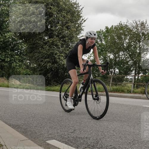 30.08.2026 - Elbe Triathlon Hamburg Michael Burmester http://msf.ph/oto/10046260 30.08.2026 15:34:30 Radfahren  meine-sportfotos.de
