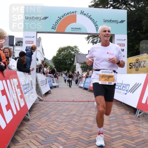 30.08.2026 - Blankeneser Heldenlauf Lena Gebhardt http://msf.ph/oto/10046391 30.08.2026 11:52:45 Ziel 2627, 2944, 4456 meine-sportfotos.de