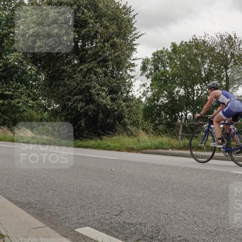 30.08.2026 - Elbe Triathlon Hamburg Michael Burmester http://msf.ph/oto/10046397 30.08.2026 15:35:29 Radfahren  meine-sportfotos.de