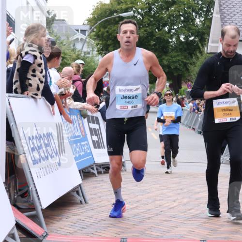 30.08.2026 - Blankeneser Heldenlauf Lena Gebhardt http://msf.ph/oto/10046428 30.08.2026 11:52:48 Ziel 2627, 2911, 2944, 4456 meine-sportfotos.de