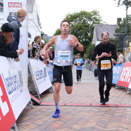 30.08.2026 - Blankeneser Heldenlauf Lena Gebhardt http://msf.ph/oto/10046440 30.08.2026 11:52:49 Ziel 2016, 2627, 2911, 2944, 4456 meine-sportfotos.de