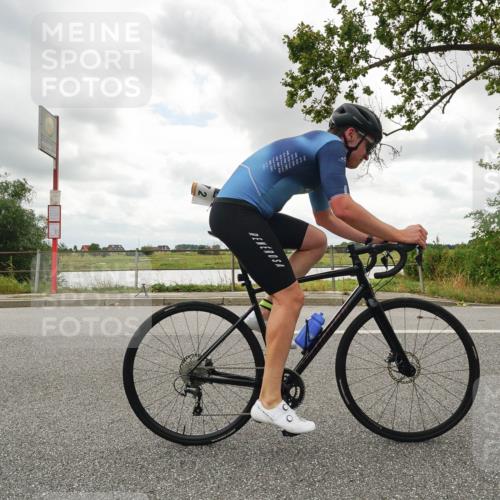 30.08.2026 - Elbe Triathlon Hamburg Michael Burmester http://msf.ph/oto/10046457 30.08.2026 14:48:35 Radfahren  meine-sportfotos.de