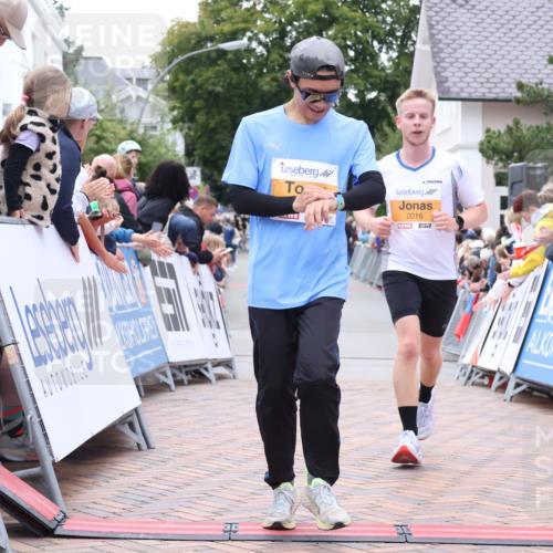 30.08.2026 - Blankeneser Heldenlauf Lena Gebhardt http://msf.ph/oto/10046485 30.08.2026 11:52:52 Ziel 2016, 2911, 2944, 4456 meine-sportfotos.de