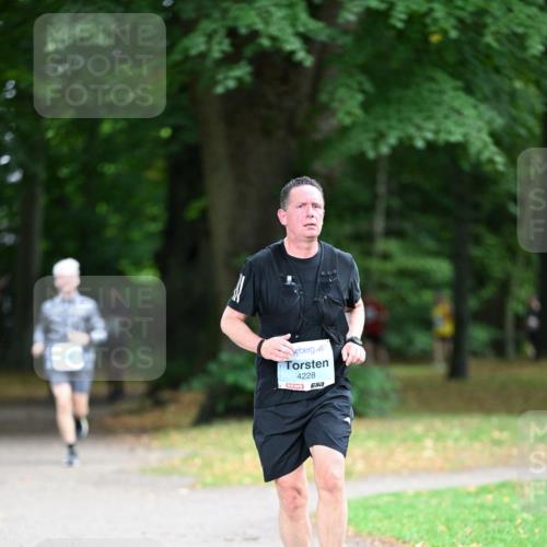 30.08.2026 - Blankeneser Heldenlauf Dr. Thomas Lammeyer http://msf.ph/oto/10046488 30.08.2026 11:24:33 Laufen 4228, 57 meine-sportfotos.de