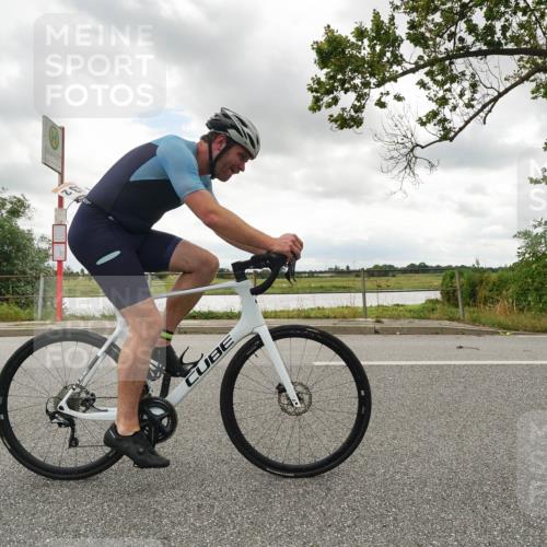 30.08.2026 - Elbe Triathlon Hamburg Michael Burmester http://msf.ph/oto/10046491 30.08.2026 14:49:00 Radfahren  meine-sportfotos.de