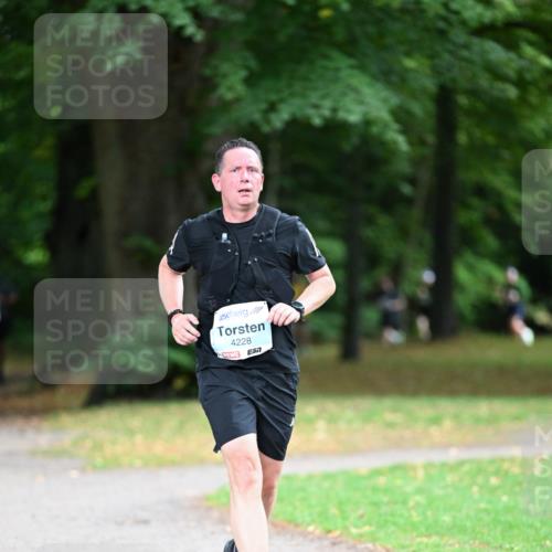 30.08.2026 - Blankeneser Heldenlauf Dr. Thomas Lammeyer http://msf.ph/oto/10046497 30.08.2026 11:24:33 Laufen 4228, 7 meine-sportfotos.de