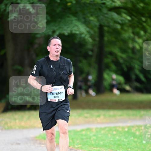30.08.2026 - Blankeneser Heldenlauf Dr. Thomas Lammeyer http://msf.ph/oto/10046503 30.08.2026 11:24:34 Laufen 4228 meine-sportfotos.de