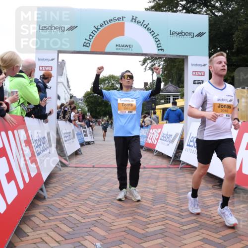 30.08.2026 - Blankeneser Heldenlauf Lena Gebhardt http://msf.ph/oto/10046512 30.08.2026 11:52:54 Ziel 2016, 2911, 2944, 4456 meine-sportfotos.de