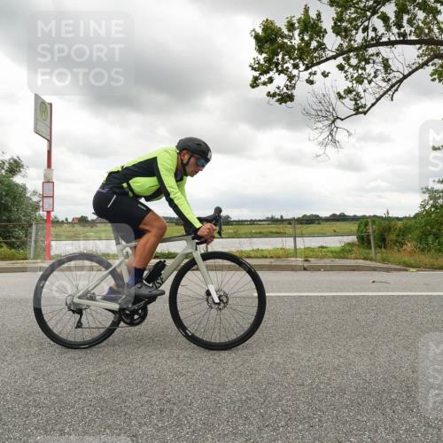 30.08.2026 - Elbe Triathlon Hamburg Michael Burmester http://msf.ph/oto/10046553 30.08.2026 14:49:53 Radfahren 146 meine-sportfotos.de