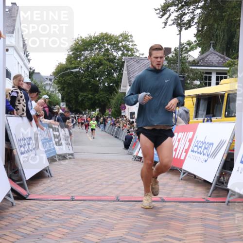 30.08.2026 - Blankeneser Heldenlauf Lena Gebhardt http://msf.ph/oto/10046604 30.08.2026 11:53:00 Ziel 2016, 2635, 2911 meine-sportfotos.de