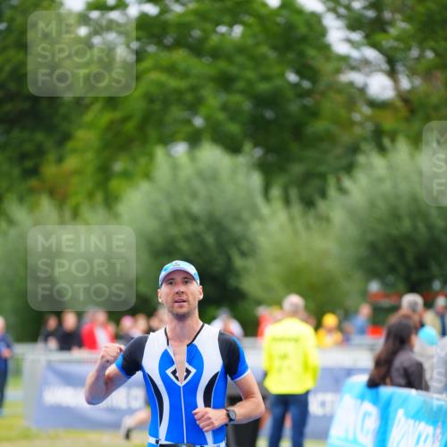 30.08.2026 - Elbe Triathlon Hamburg LAZAROV Photography http://msf.ph/oto/10046607 30.08.2026 10:26:00 Ziel 288 meine-sportfotos.de