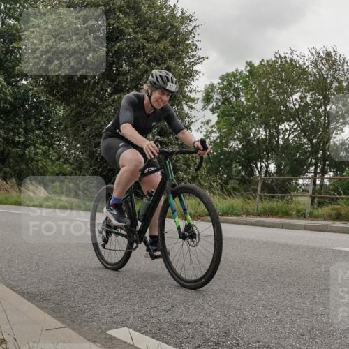 30.08.2026 - Elbe Triathlon Hamburg Michael Burmester http://msf.ph/oto/10046624 30.08.2026 15:38:56 Radfahren  meine-sportfotos.de