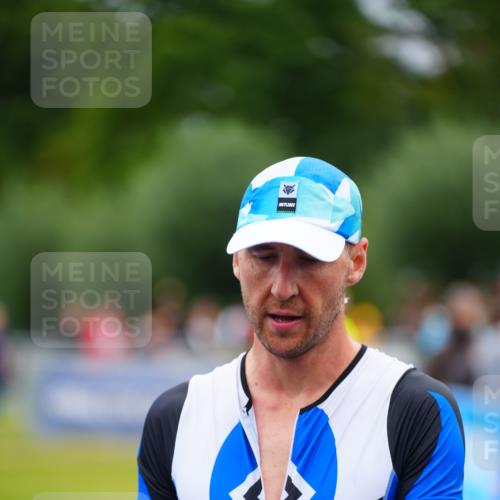 30.08.2026 - Elbe Triathlon Hamburg LAZAROV Photography http://msf.ph/oto/10046640 30.08.2026 10:26:02 Ziel 288 meine-sportfotos.de