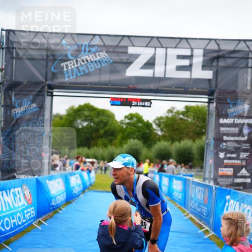 30.08.2026 - Elbe Triathlon Hamburg LAZAROV Photography http://msf.ph/oto/10046645 30.08.2026 10:26:05 Ziel  meine-sportfotos.de