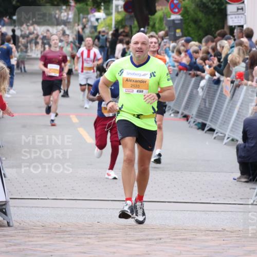 30.08.2026 - Blankeneser Heldenlauf Lena Gebhardt http://msf.ph/oto/10046647 30.08.2026 11:53:06 Ziel 2635 meine-sportfotos.de