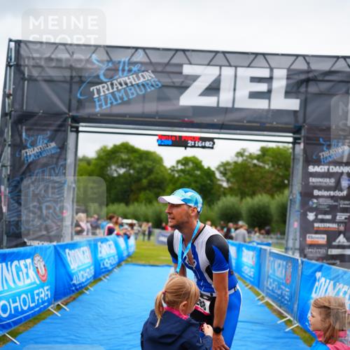 30.08.2026 - Elbe Triathlon Hamburg LAZAROV Photography http://msf.ph/oto/10046652 30.08.2026 10:26:05 Ziel  meine-sportfotos.de
