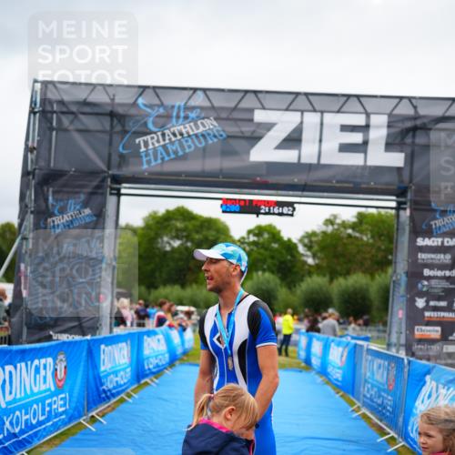 30.08.2026 - Elbe Triathlon Hamburg LAZAROV Photography http://msf.ph/oto/10046668 30.08.2026 10:26:06 Ziel  meine-sportfotos.de