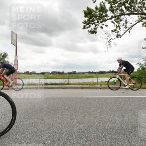 30.08.2026 - Elbe Triathlon Hamburg Michael Burmester http://msf.ph/oto/10046691 30.08.2026 14:51:15 Radfahren 157 meine-sportfotos.de