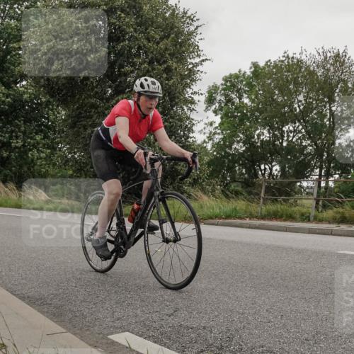 30.08.2026 - Elbe Triathlon Hamburg Michael Burmester http://msf.ph/oto/10046711 30.08.2026 15:39:27 Radfahren  meine-sportfotos.de