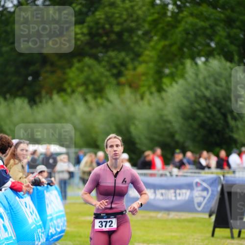 30.08.2026 - Elbe Triathlon Hamburg LAZAROV Photography http://msf.ph/oto/10046713 30.08.2026 10:26:22 Ziel 286, 372 meine-sportfotos.de