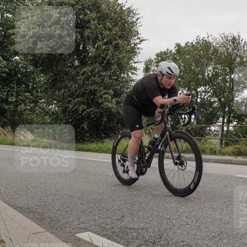 30.08.2026 - Elbe Triathlon Hamburg Michael Burmester http://msf.ph/oto/10046721 30.08.2026 15:39:32 Radfahren  meine-sportfotos.de