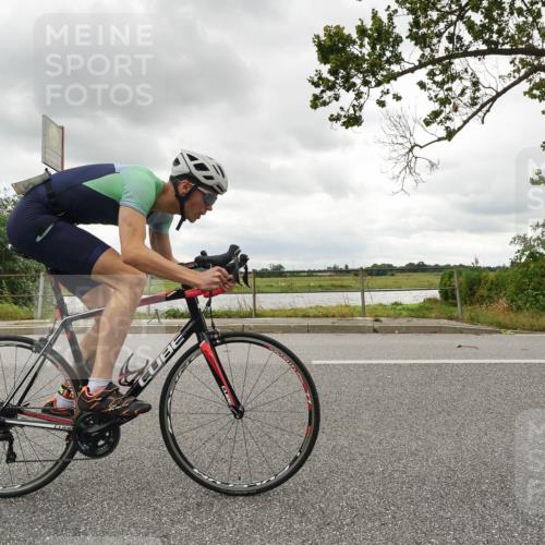 30.08.2026 - Elbe Triathlon Hamburg Michael Burmester http://msf.ph/oto/10046736 30.08.2026 14:51:31 Radfahren  meine-sportfotos.de