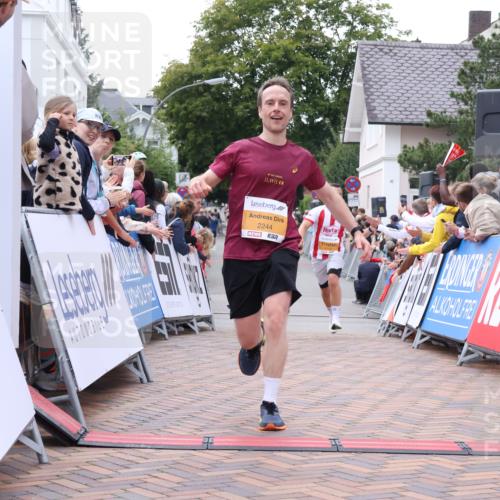 30.08.2026 - Blankeneser Heldenlauf Lena Gebhardt http://msf.ph/oto/10046800 30.08.2026 11:53:17 Ziel 2173, 2244, 2433, 2533, 2790, 2902 meine-sportfotos.de