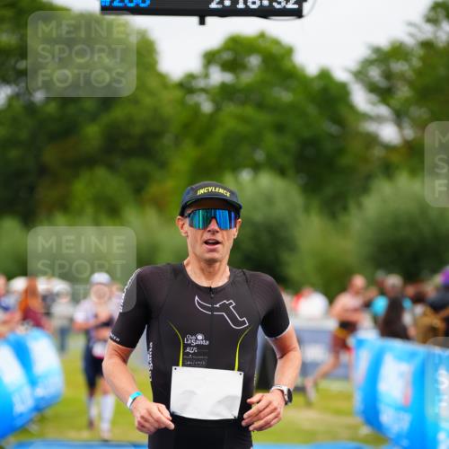 30.08.2026 - Elbe Triathlon Hamburg LAZAROV Photography http://msf.ph/oto/10046808 30.08.2026 10:26:32 Ziel 286, 368 meine-sportfotos.de