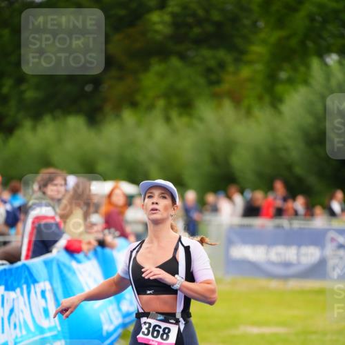 30.08.2026 - Elbe Triathlon Hamburg LAZAROV Photography http://msf.ph/oto/10046830 30.08.2026 10:26:35 Ziel 280, 368 meine-sportfotos.de