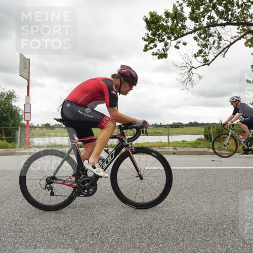 30.08.2026 - Elbe Triathlon Hamburg Michael Burmester http://msf.ph/oto/10046836 30.08.2026 14:52:23 Radfahren  meine-sportfotos.de