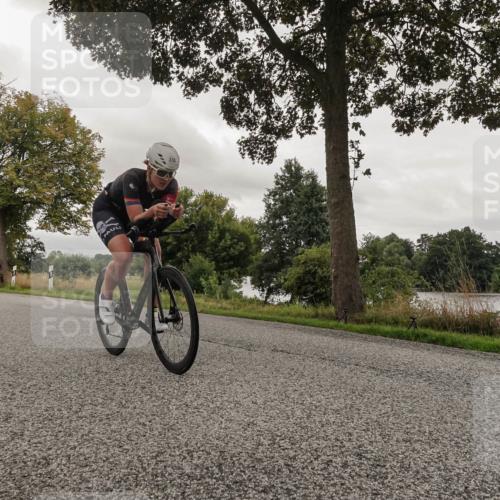 30.08.2026 - Elbe Triathlon Hamburg Michael Burmester http://msf.ph/oto/10046844 30.08.2026 09:33:23 Radfahren 266, 336, 499, 520, 570, 715 meine-sportfotos.de