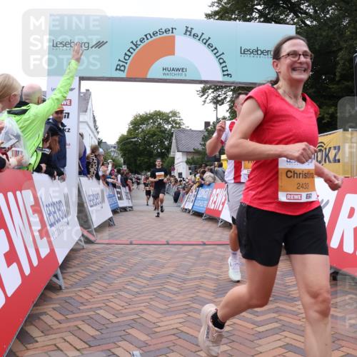 30.08.2026 - Blankeneser Heldenlauf Lena Gebhardt http://msf.ph/oto/10046881 30.08.2026 11:53:22 Ziel 2173, 2186, 2244, 2433, 2699 meine-sportfotos.de