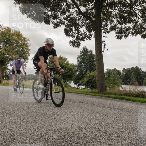 30.08.2026 - Elbe Triathlon Hamburg Michael Burmester http://msf.ph/oto/10046925 30.08.2026 09:33:35 Radfahren 279, 490, 498, 502, 687, 691, 718, 735 meine-sportfotos.de