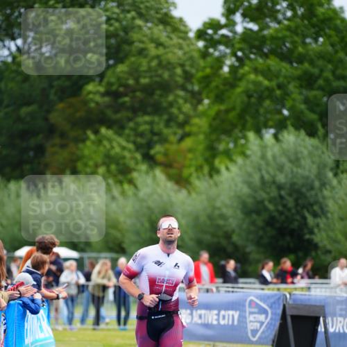 30.08.2026 - Elbe Triathlon Hamburg LAZAROV Photography http://msf.ph/oto/10046934 30.08.2026 10:27:55 Ziel 307 meine-sportfotos.de