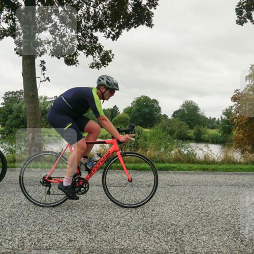 30.08.2026 - Elbe Triathlon Hamburg Michael Burmester http://msf.ph/oto/10046945 30.08.2026 09:26:55 Radfahren 229, 245, 310, 318, 328, 359, 503, 580, 595, 596, 626, 676 meine-sportfotos.de