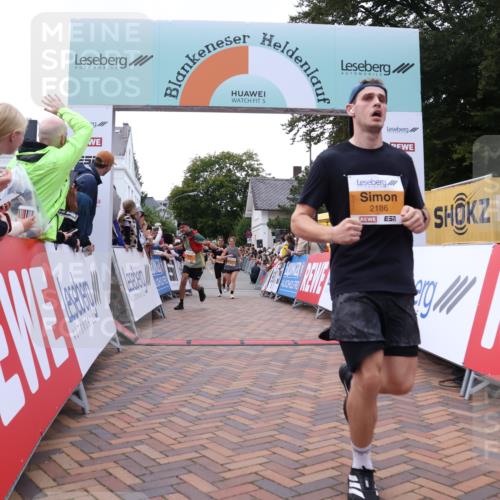 30.08.2026 - Blankeneser Heldenlauf Lena Gebhardt http://msf.ph/oto/10046954 30.08.2026 11:53:24 Ziel 2004, 2173, 2186, 2244, 2404, 2433, 2699 meine-sportfotos.de
