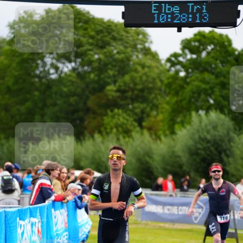 30.08.2026 - Elbe Triathlon Hamburg LAZAROV Photography http://msf.ph/oto/10046993 30.08.2026 10:28:14 Ziel 253, 318 meine-sportfotos.de
