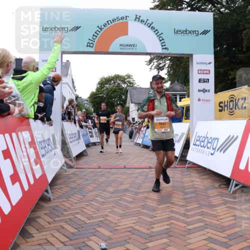 30.08.2026 - Blankeneser Heldenlauf Lena Gebhardt http://msf.ph/oto/10047005 30.08.2026 11:53:26 Ziel 2004, 2173, 2186, 2244, 2404, 2433, 2699 meine-sportfotos.de