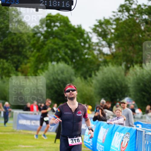 30.08.2026 - Elbe Triathlon Hamburg LAZAROV Photography http://msf.ph/oto/10047028 30.08.2026 10:28:16 Ziel 253, 318 meine-sportfotos.de