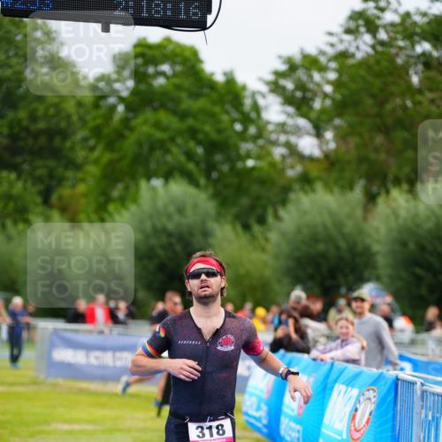 30.08.2026 - Elbe Triathlon Hamburg LAZAROV Photography http://msf.ph/oto/10047033 30.08.2026 10:28:16 Ziel 253, 318 meine-sportfotos.de