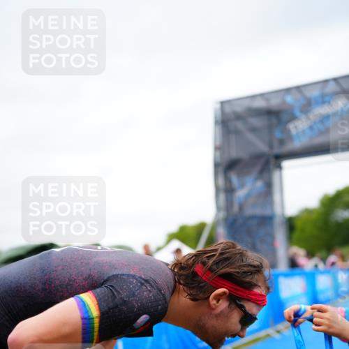 30.08.2026 - Elbe Triathlon Hamburg LAZAROV Photography http://msf.ph/oto/10047085 30.08.2026 10:28:25 Ziel 322 meine-sportfotos.de