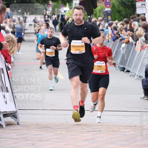 30.08.2026 - Blankeneser Heldenlauf Lena Gebhardt http://msf.ph/oto/10047117 30.08.2026 11:53:32 Ziel 2004, 2339, 2404, 2699 meine-sportfotos.de