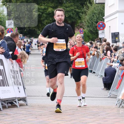 30.08.2026 - Blankeneser Heldenlauf Lena Gebhardt http://msf.ph/oto/10047131 30.08.2026 11:53:34 Ziel 2004, 2339, 2404, 2453, 2699 meine-sportfotos.de