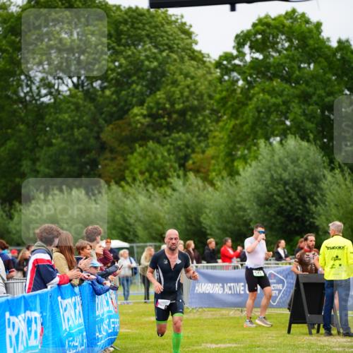 30.08.2026 - Elbe Triathlon Hamburg LAZAROV Photography http://msf.ph/oto/10047175 30.08.2026 10:28:50 Ziel 255 meine-sportfotos.de