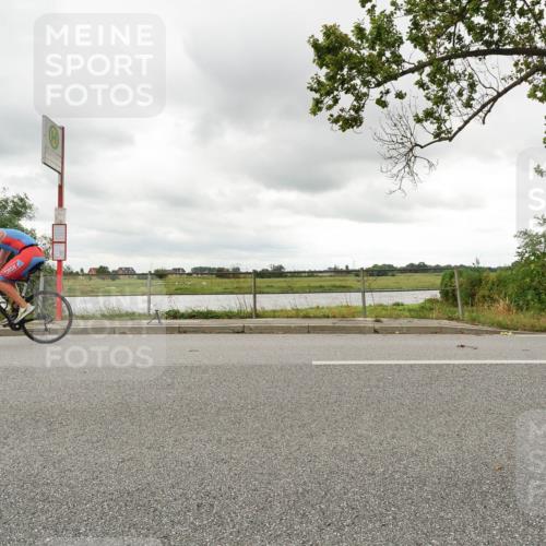30.08.2026 - Elbe Triathlon Hamburg Michael Burmester http://msf.ph/oto/10047190 30.08.2026 14:54:56 Radfahren  meine-sportfotos.de