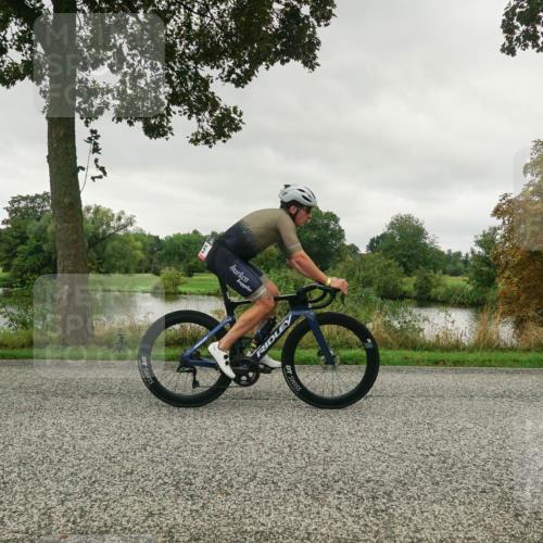 30.08.2026 - Elbe Triathlon Hamburg Michael Burmester http://msf.ph/oto/10047214 30.08.2026 09:28:07 Radfahren 215, 220, 253, 290, 374, 481, 534, 544, 590, 698, 731 meine-sportfotos.de