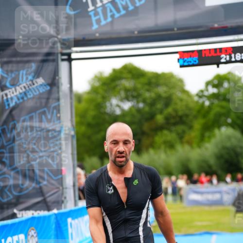 30.08.2026 - Elbe Triathlon Hamburg LAZAROV Photography http://msf.ph/oto/10047221 30.08.2026 10:28:55 Ziel 255 meine-sportfotos.de