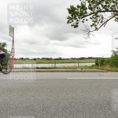 30.08.2026 - Elbe Triathlon Hamburg Michael Burmester http://msf.ph/oto/10047241 30.08.2026 14:55:18 Radfahren 137 meine-sportfotos.de